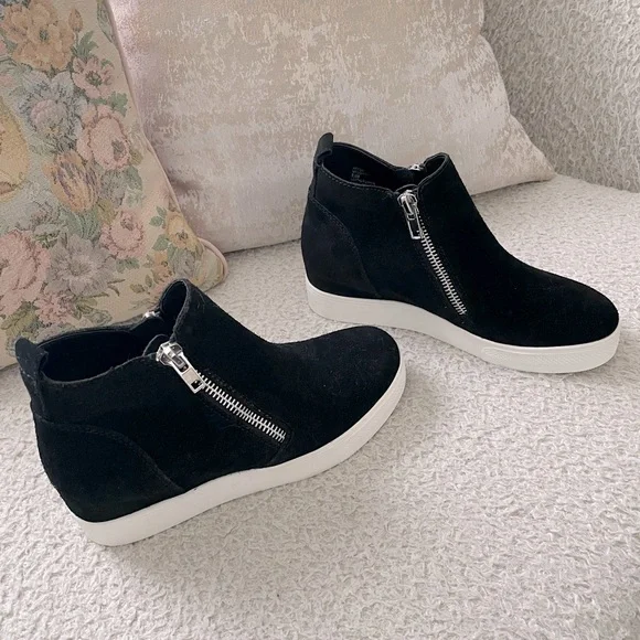 Steve Madden Black Suede Wedge Wedgie Sneakers 8.5 nwot - Picture 2 of 6